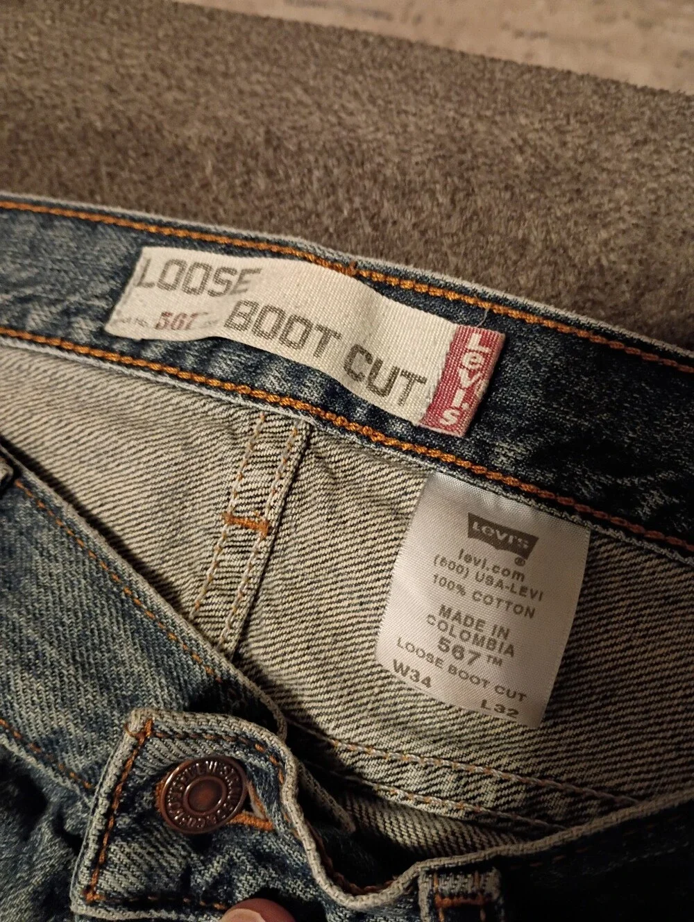 Levi's Men's 567 Loose Bootcut Jeans Size 34x32 With Button Fly